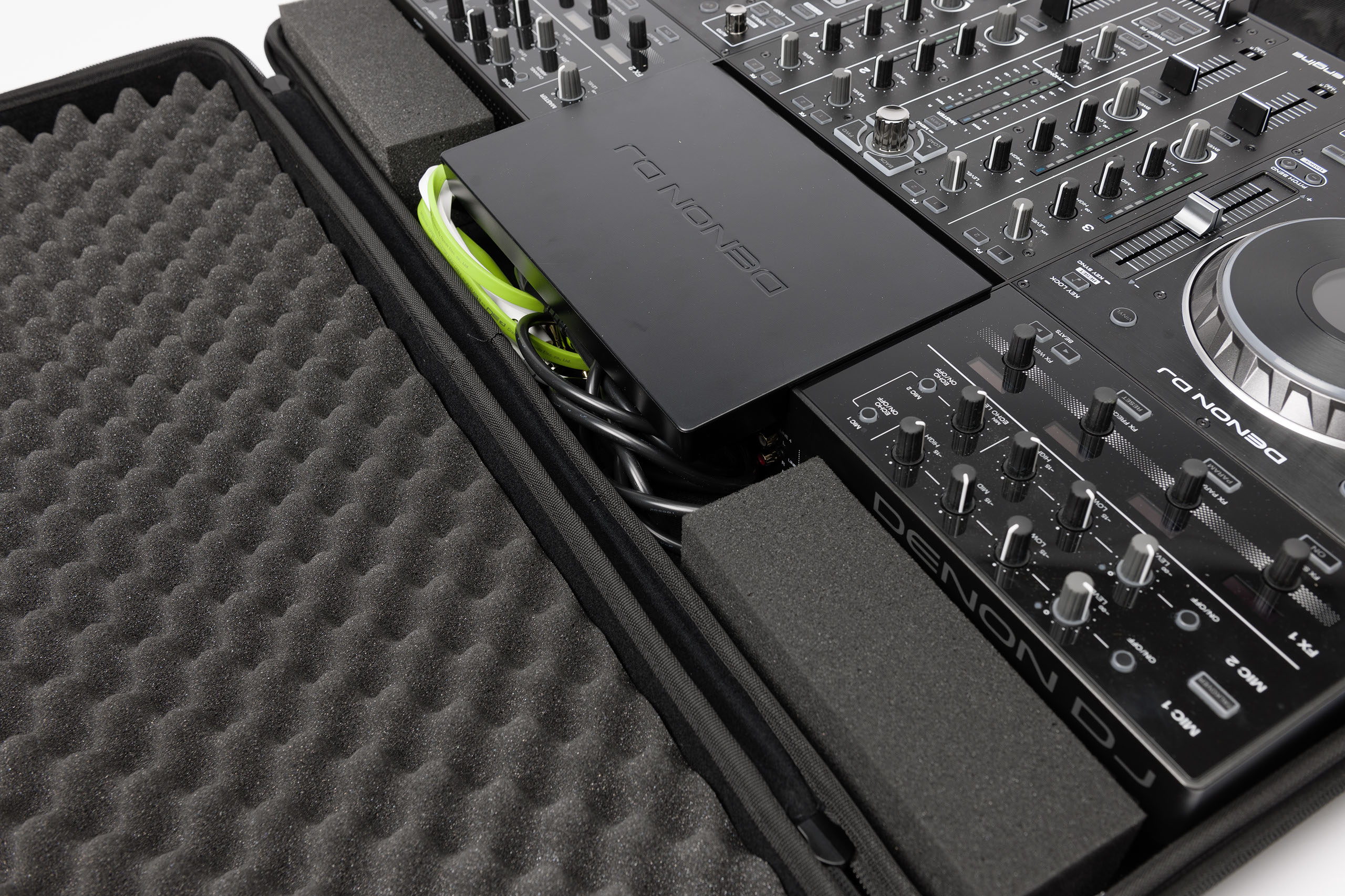 Magma CTRL Case Prime 4 black/black по цене 12&nbsp;630 ₽