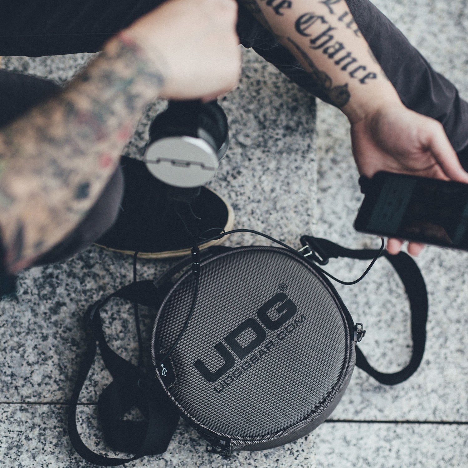 UDG Ultimate DIGI Headphone Bag Charcoal по цене 5&nbsp;750 ₽