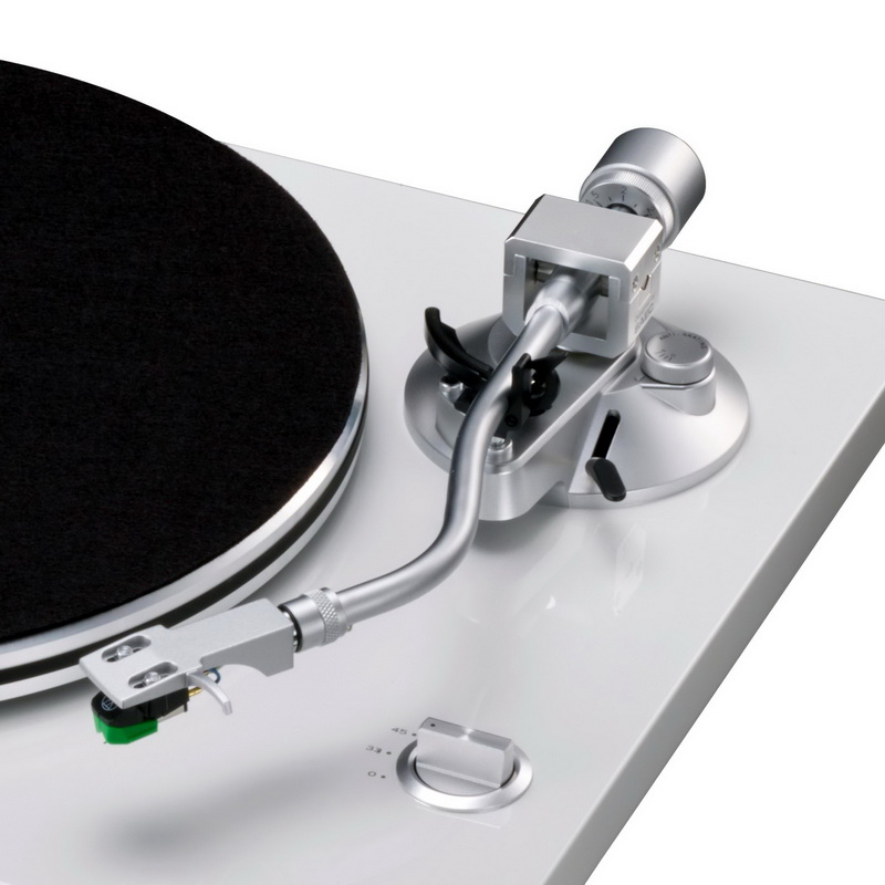 TEAC TN-3B White по цене 72&nbsp;390 ₽