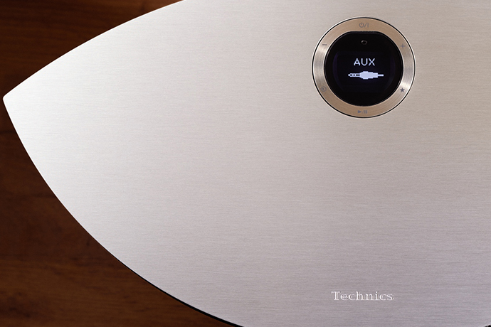 Technics SC-C50 White/Silver по цене 119&nbsp;490 ₽