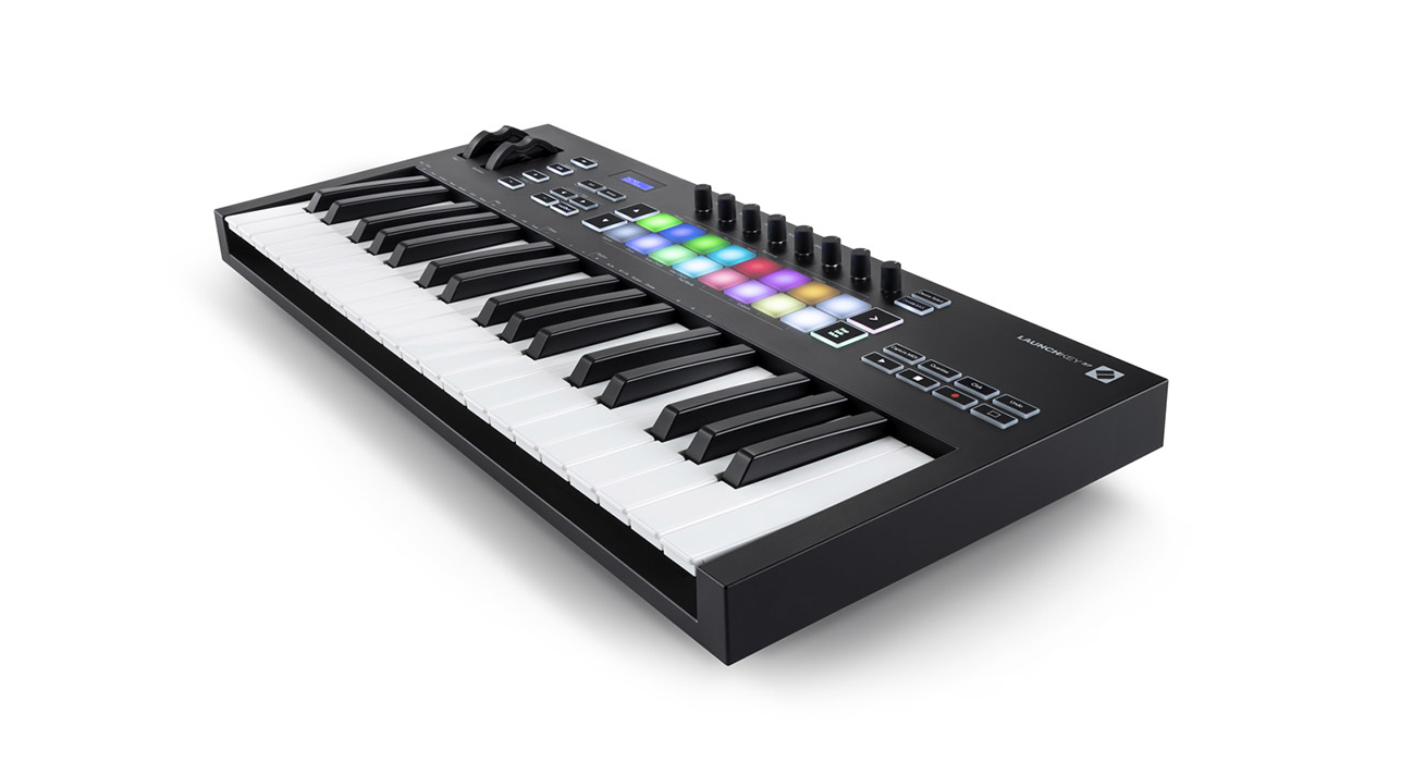 Novation Launchkey 37 MK3 по цене 24&nbsp;270 ₽