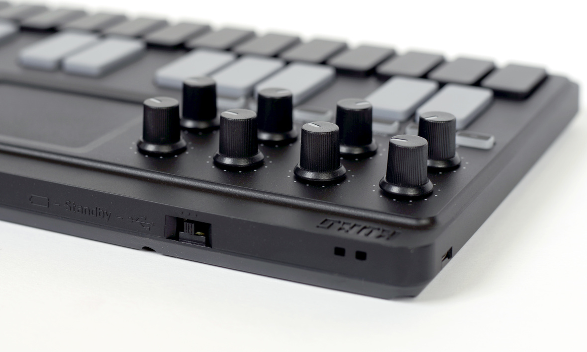 Korg nanoKEY Studio по цене 21&nbsp;730 ₽