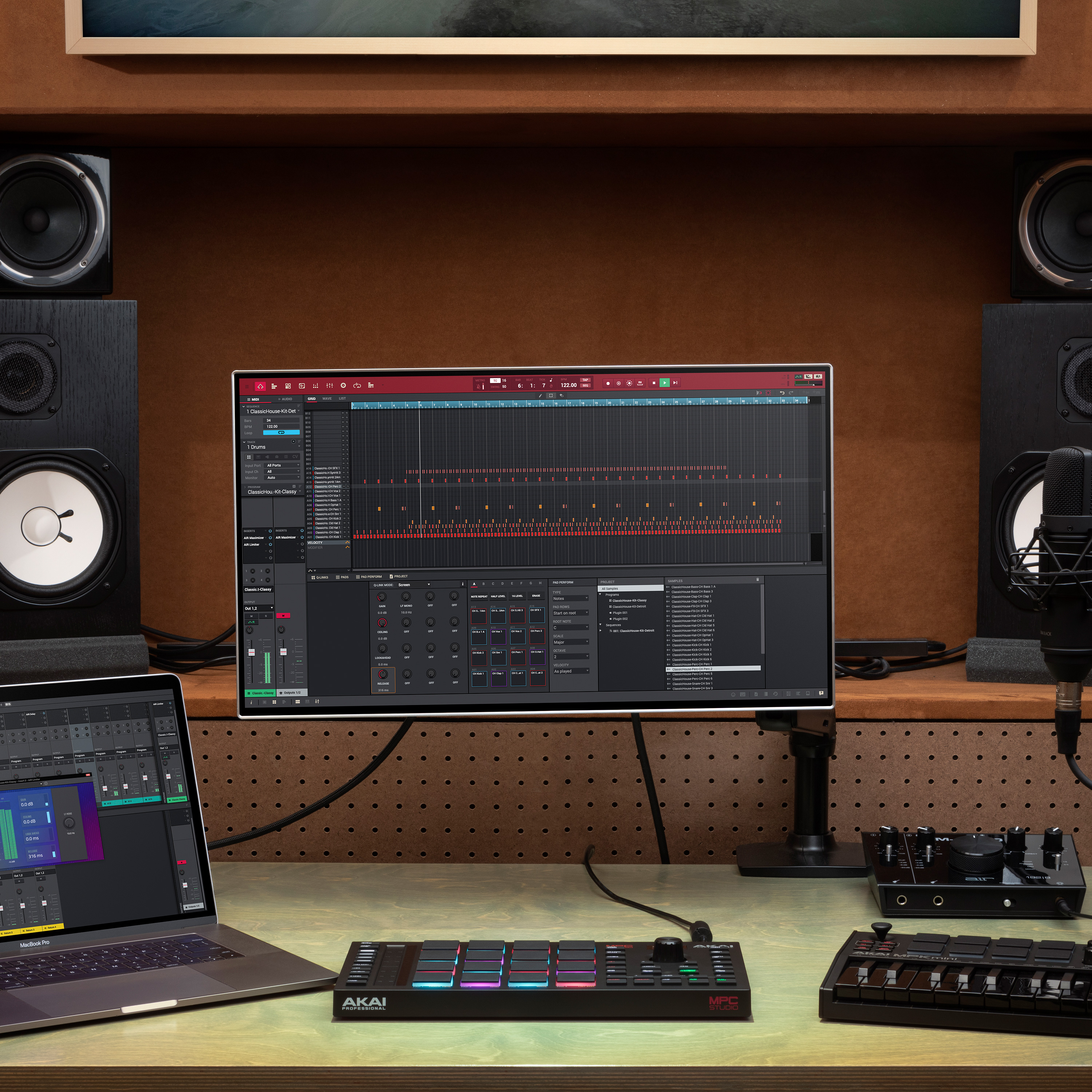 Akai Pro MPC Studio 2 по цене 21&nbsp;650 ₽