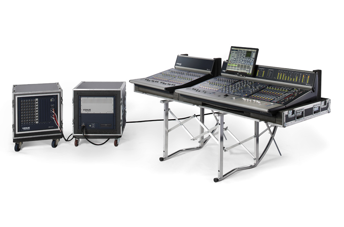 Avid D-SHOW HD NATIVE TB 64 SY по цене 3&nbsp;198&nbsp;710 ₽