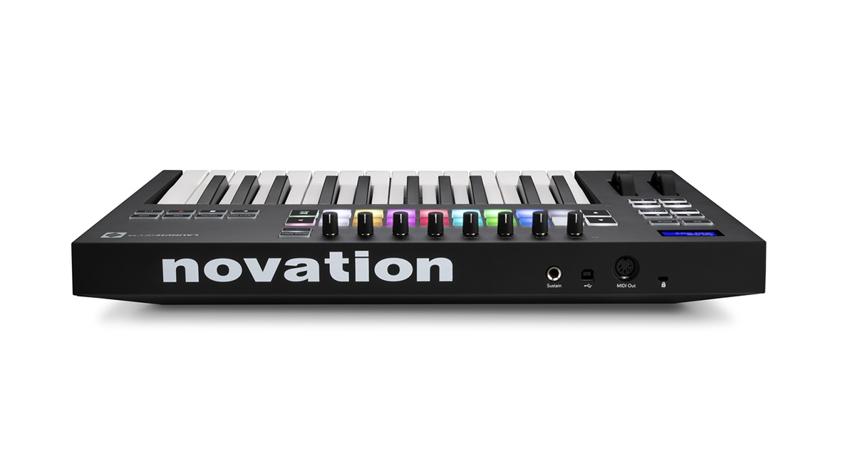 Novation Launchkey 25 MK3 по цене 23&nbsp;911.36 ₽
