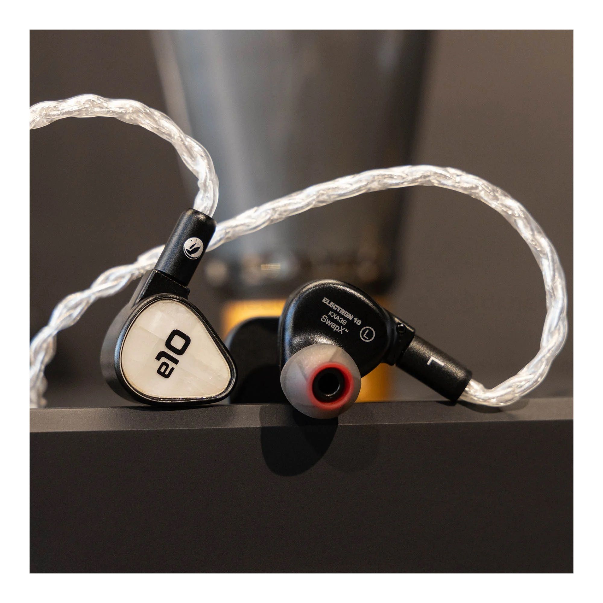 Fir Audio E10 Universal по цене 119&nbsp;990 ₽