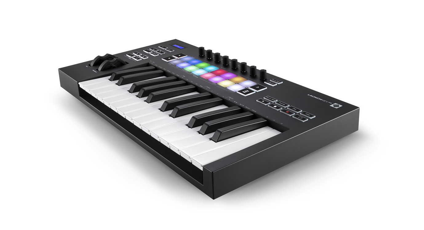 Novation Launchkey 25 MK3 по цене 23&nbsp;911.36 ₽