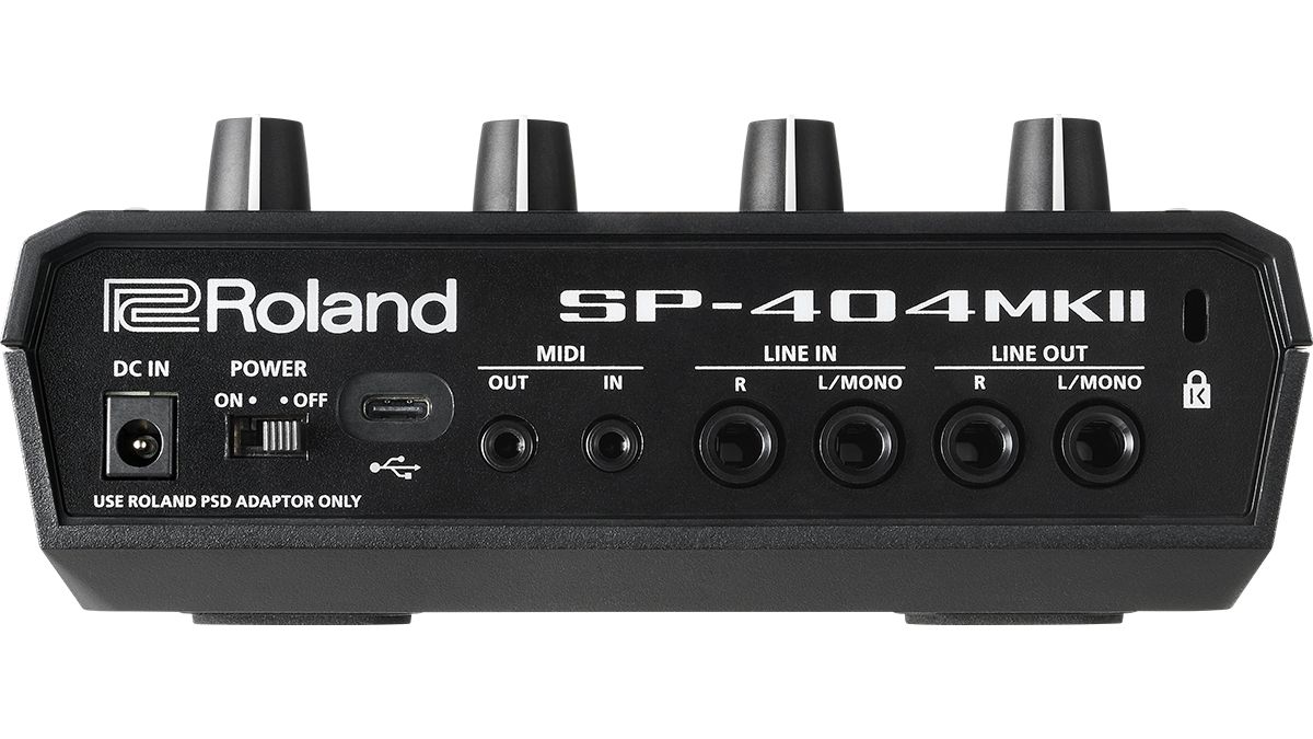 Задняя панель Roland SP-404MKII