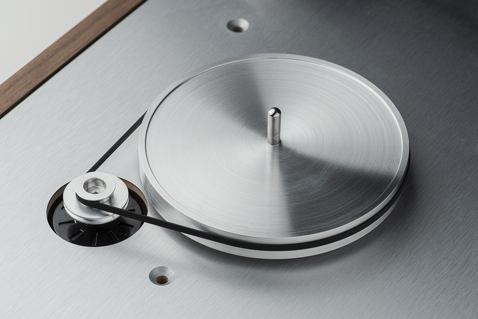 Pro-Ject The Classic Evo Walnut по цене 165&nbsp;110 ₽
