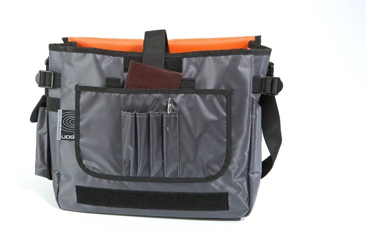 UDG Ultimate CourierBag Steel Grey, Orange Inside по цене 5&nbsp;170 ₽