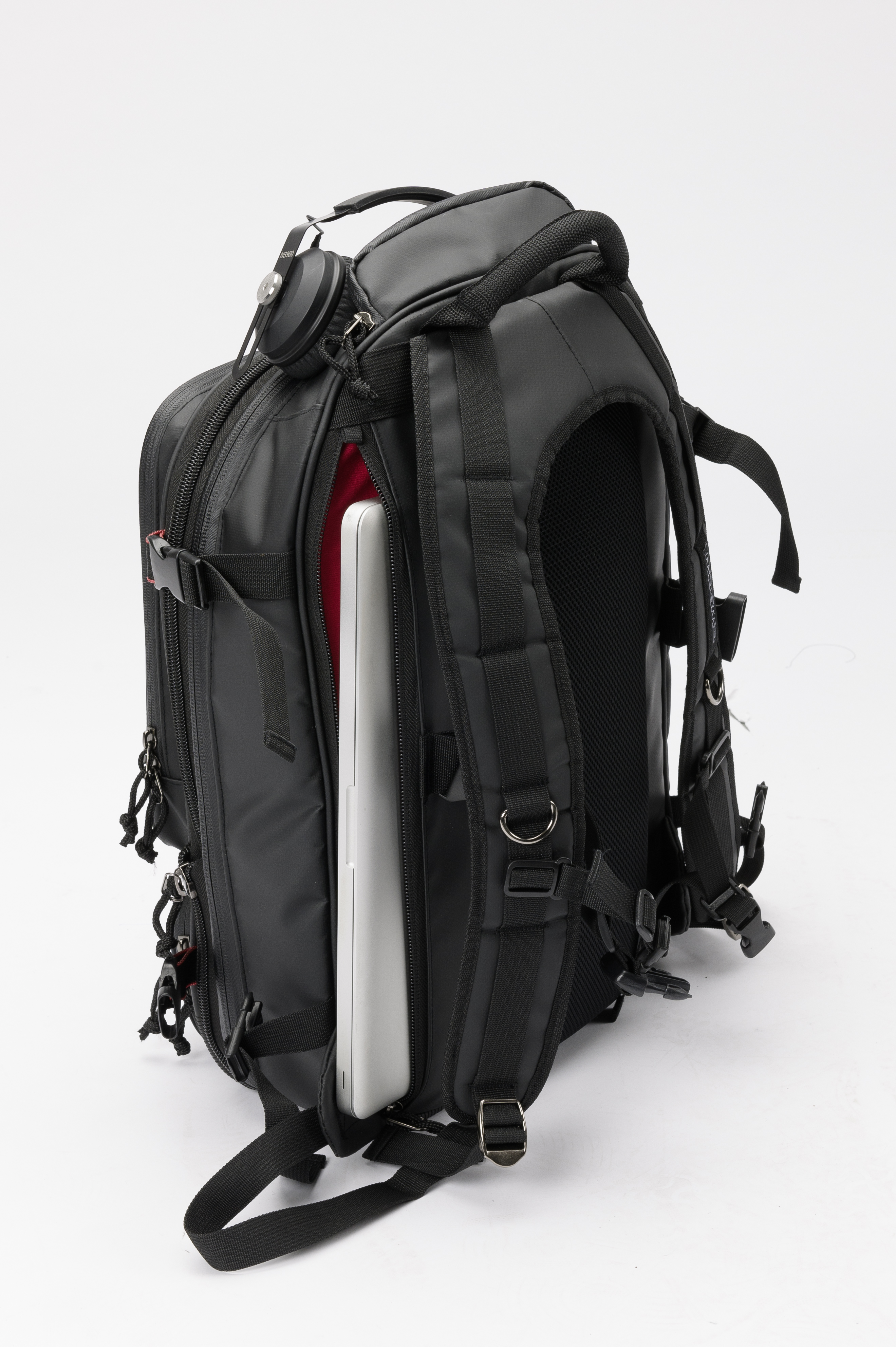 Magma RIOT DJ-Backpack black/red по цене 18&nbsp;960 ₽
