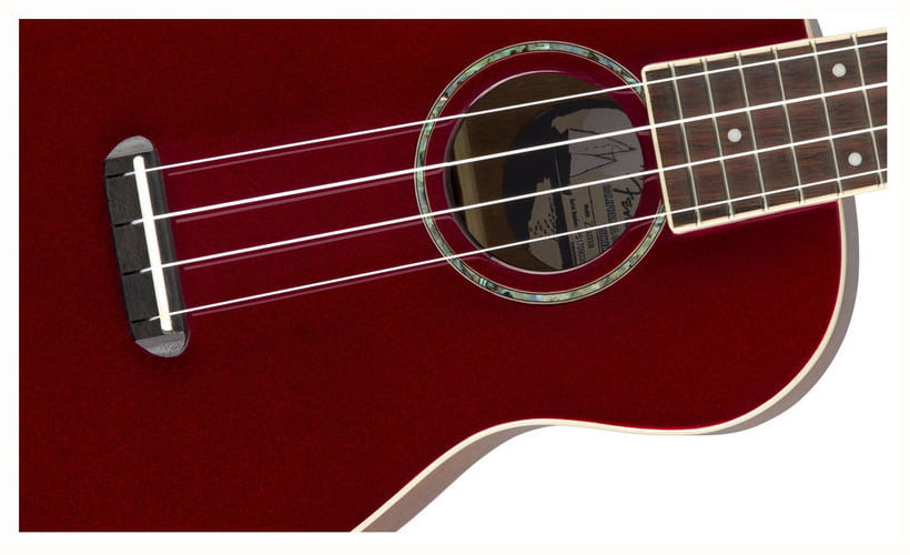 Fender Zuma Classic Ukulele Candy Apple Red по цене 18&nbsp;090 ₽