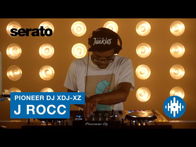 Pioneer XDJ-XZ-W по цене 302&nbsp;500 ₽
