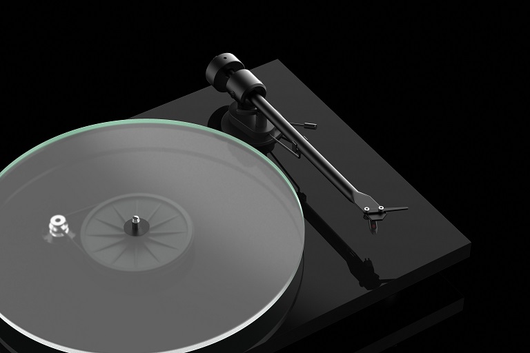 Pro-Ject T1 BT (OM 5E) Black по цене 57&nbsp;160 ₽