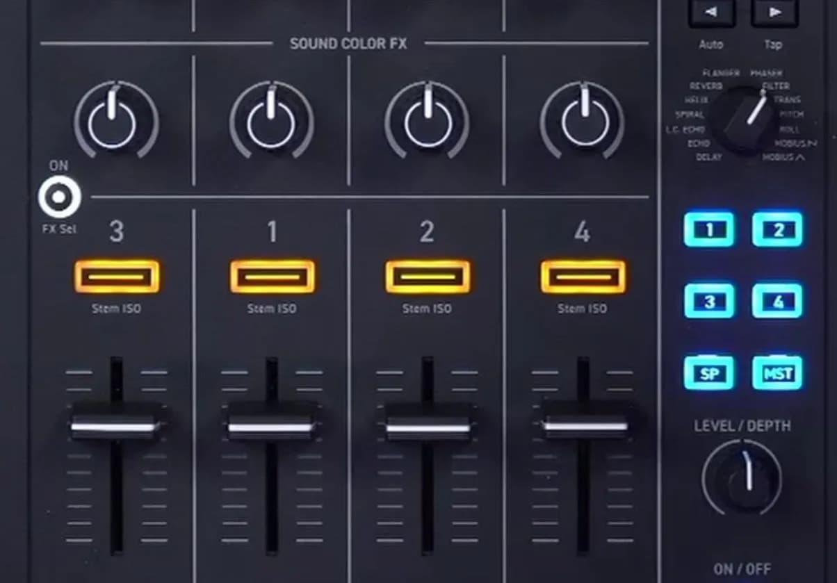 FX хорошо реализован как в Serato, так и в Rekordbox, что не может не радовать.