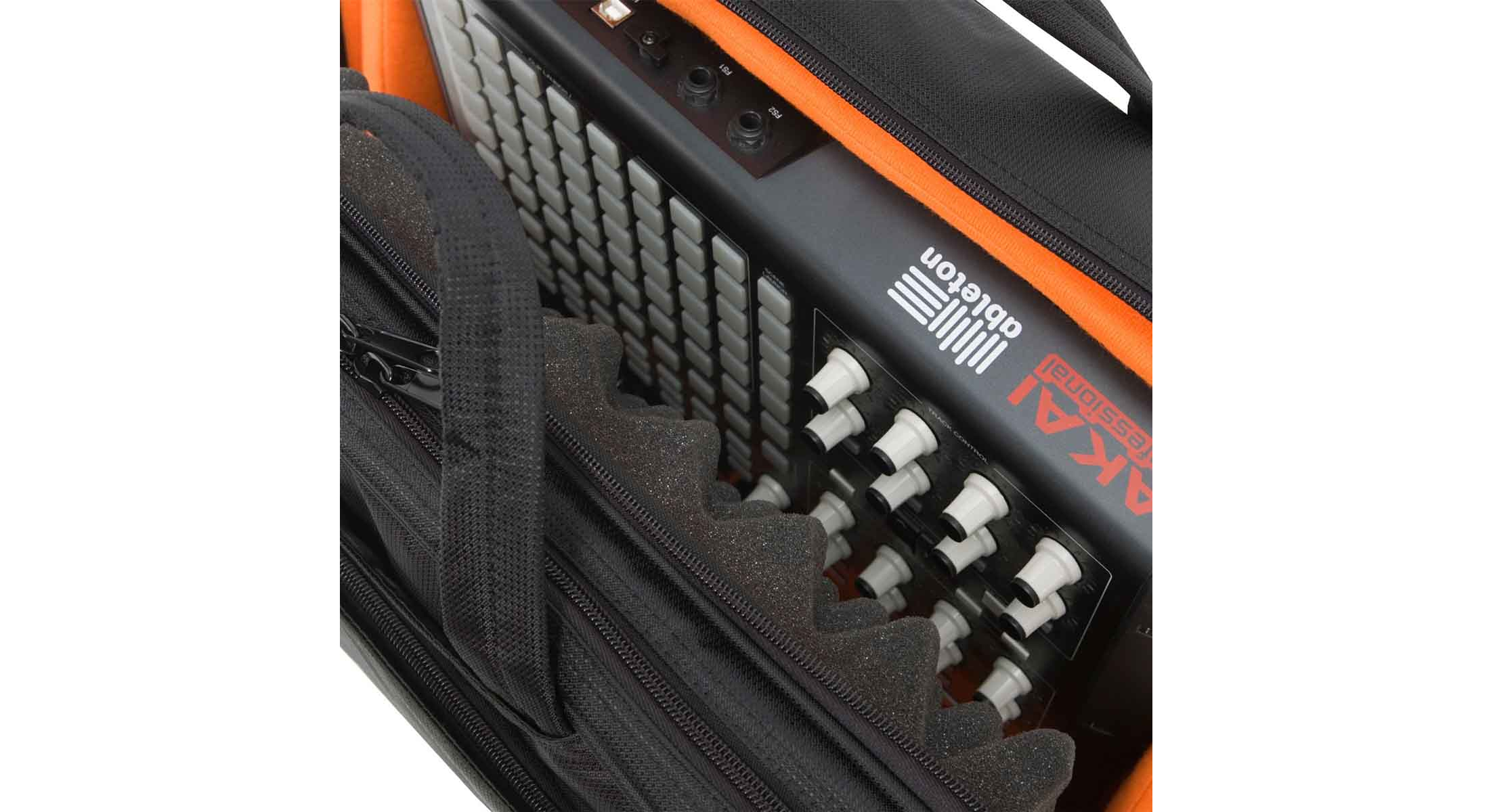 UDG Ultimate MIDI Controller SlingBag Medium Black/Orange по цене 13&nbsp;800 ₽
