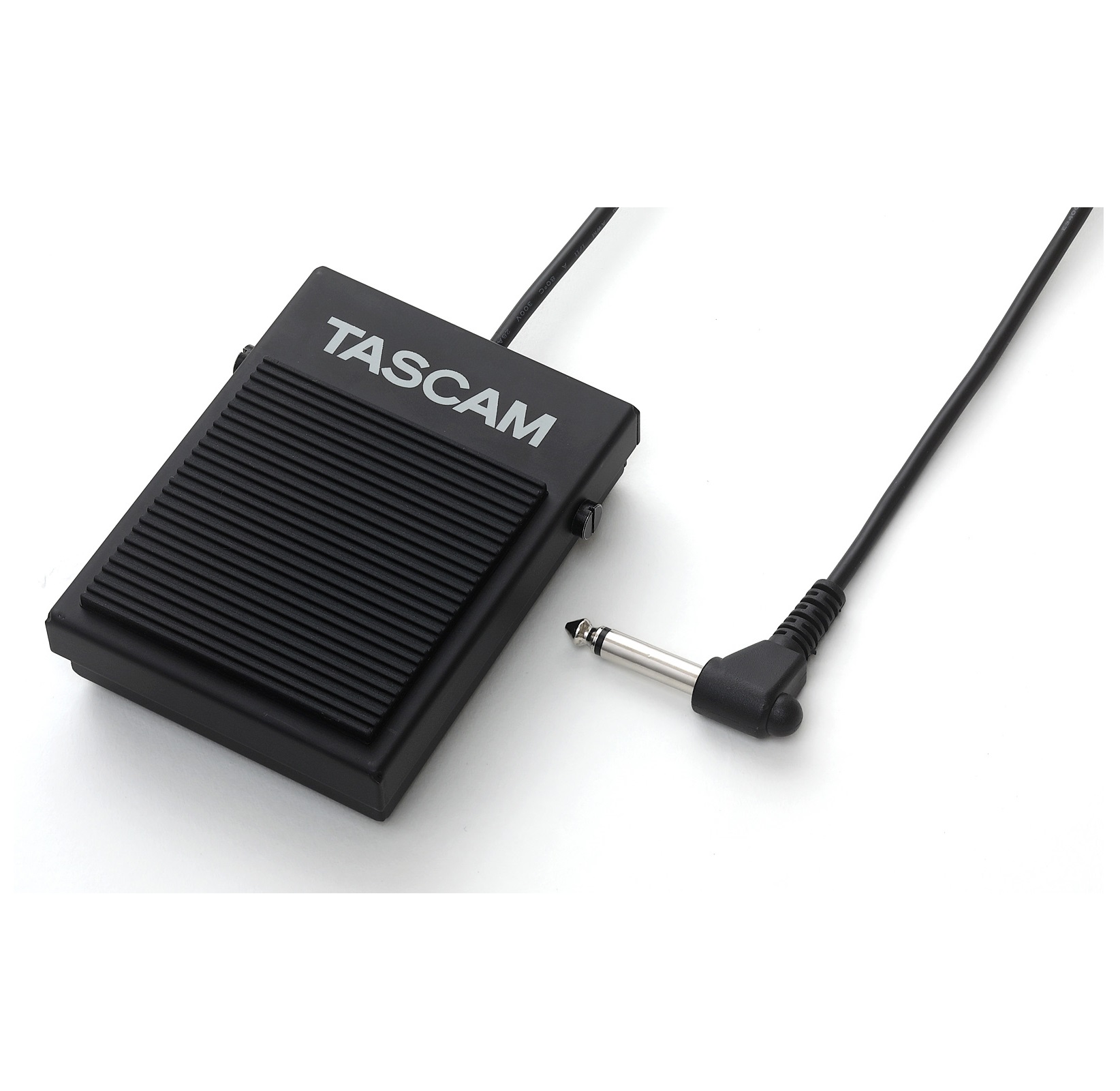Tascam RC-1F по цене 2&nbsp;750 ₽