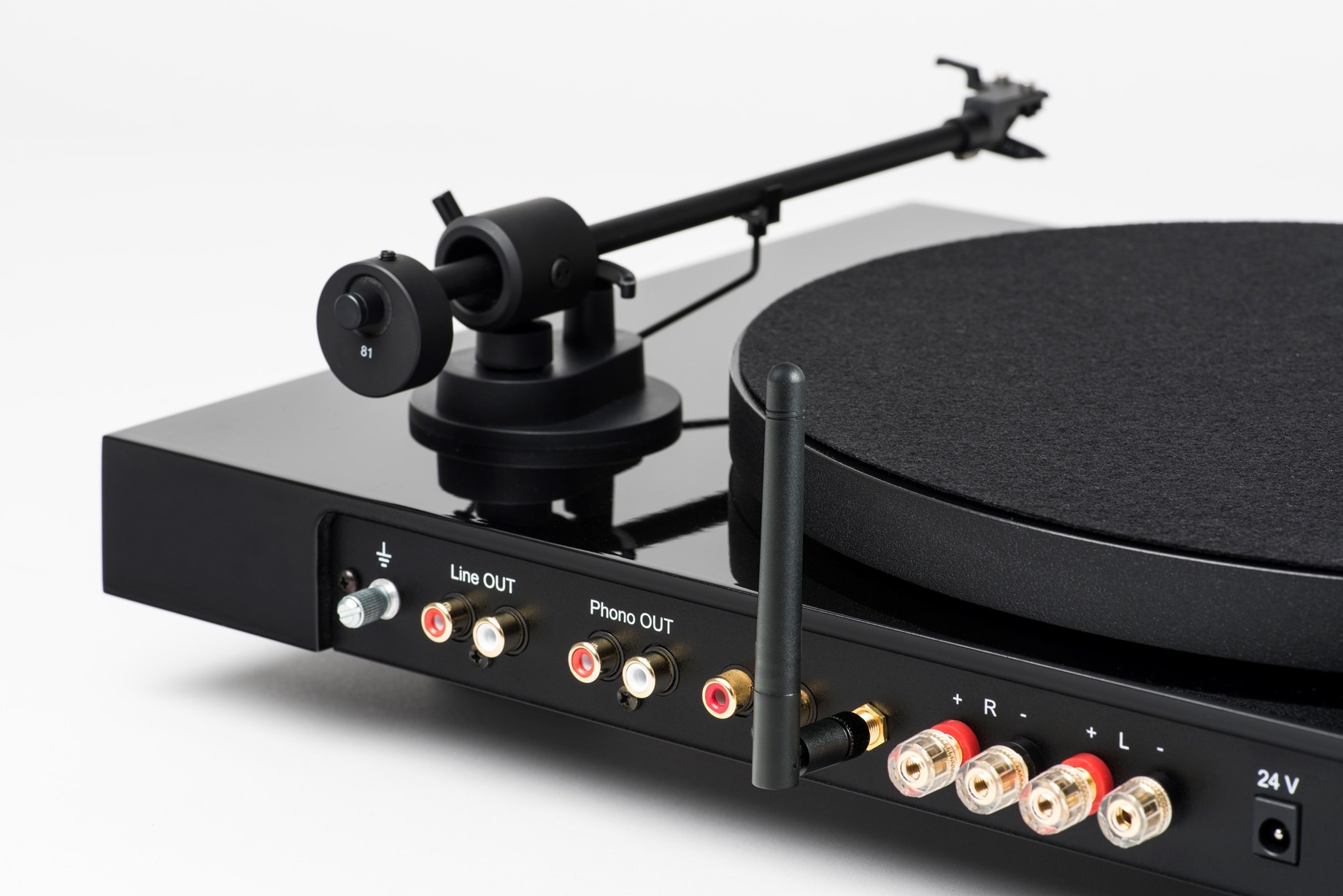 Pro-Ject Juke Box E (OM 5E) Black по цене 46&nbsp;000 ₽