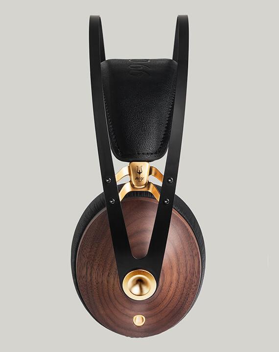 Meze 99 Classics Walnut Gold по цене 33&nbsp;390 ₽