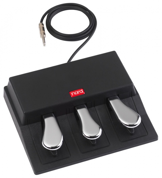 Clavia Nord Triple Pedal по цене 17&nbsp;410 ₽