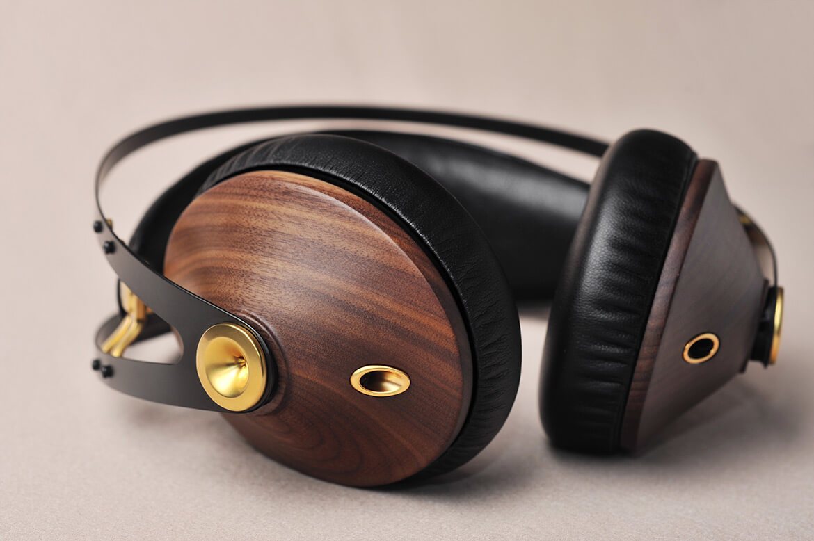 Meze 99 Classics Walnut Gold по цене 33&nbsp;390 ₽