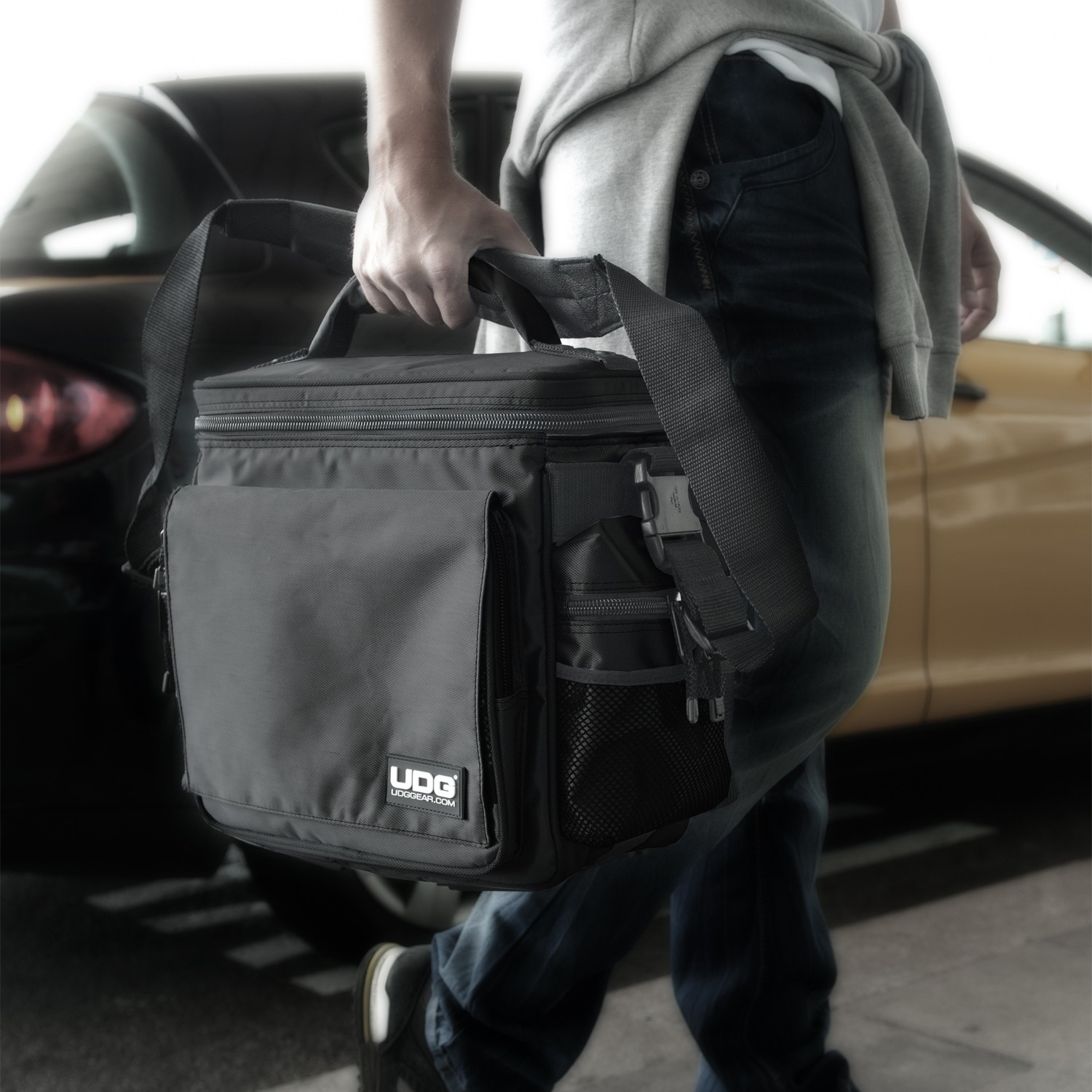 UDG Ultimate SlingBag MK2 Black по цене 9&nbsp;660 ₽
