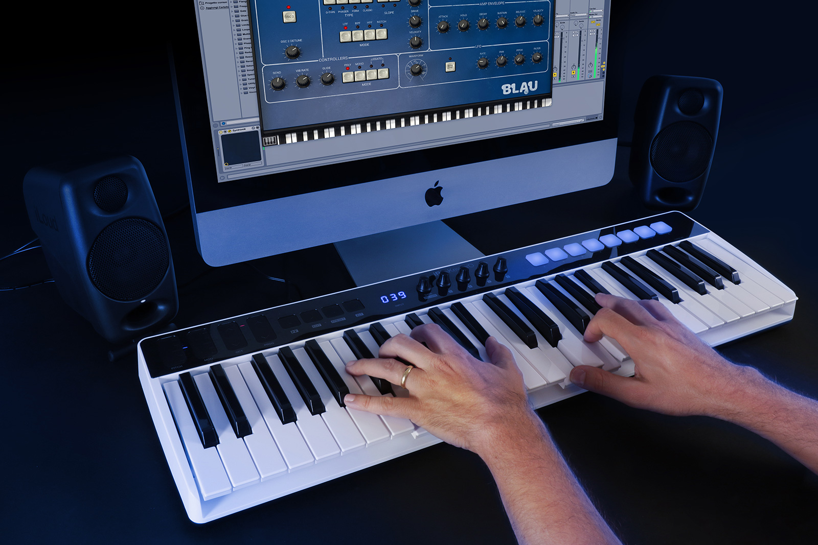 IK Multimedia iRig Keys i\o