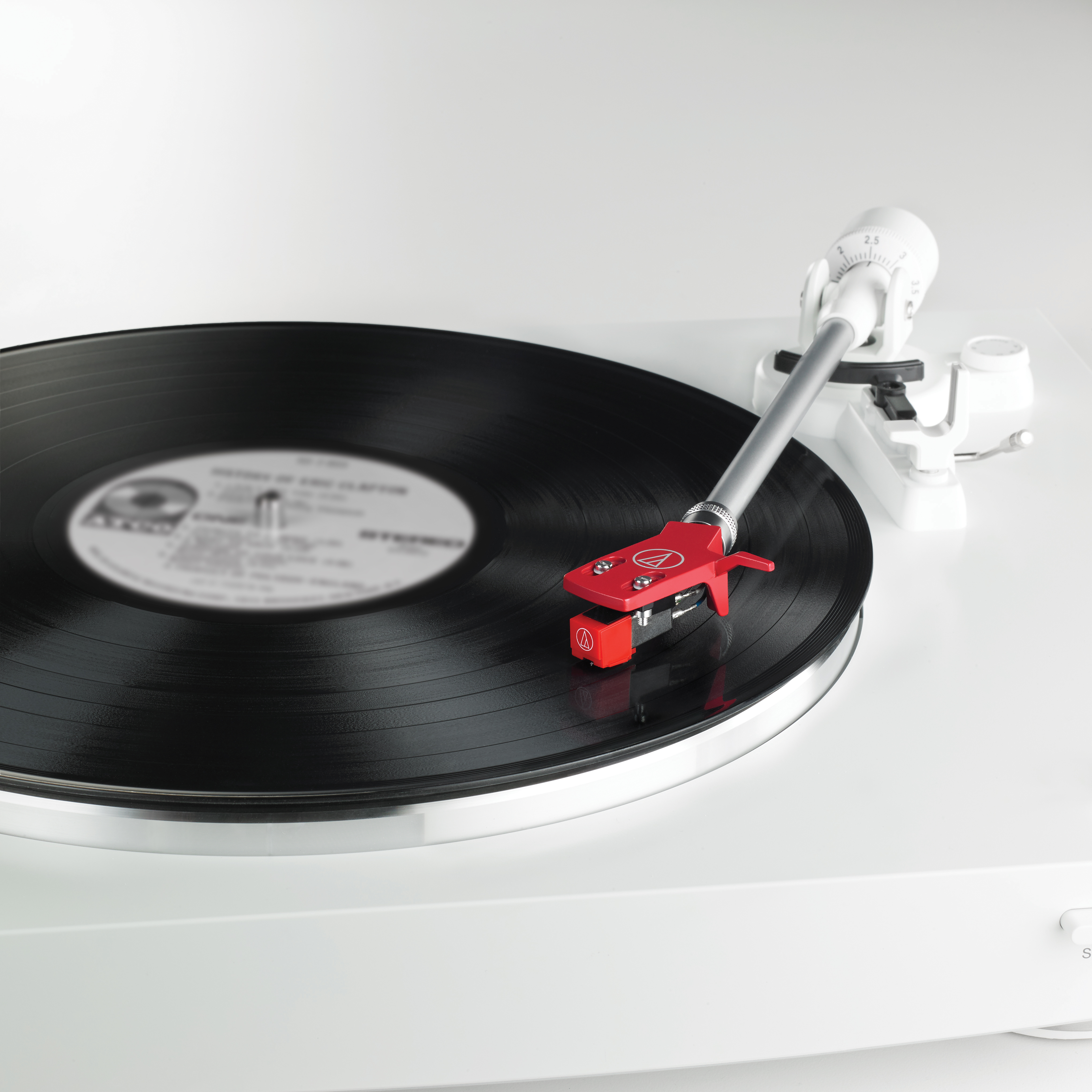 Audio-Technica AT-LP3 WH по цене 28&nbsp;050 ₽