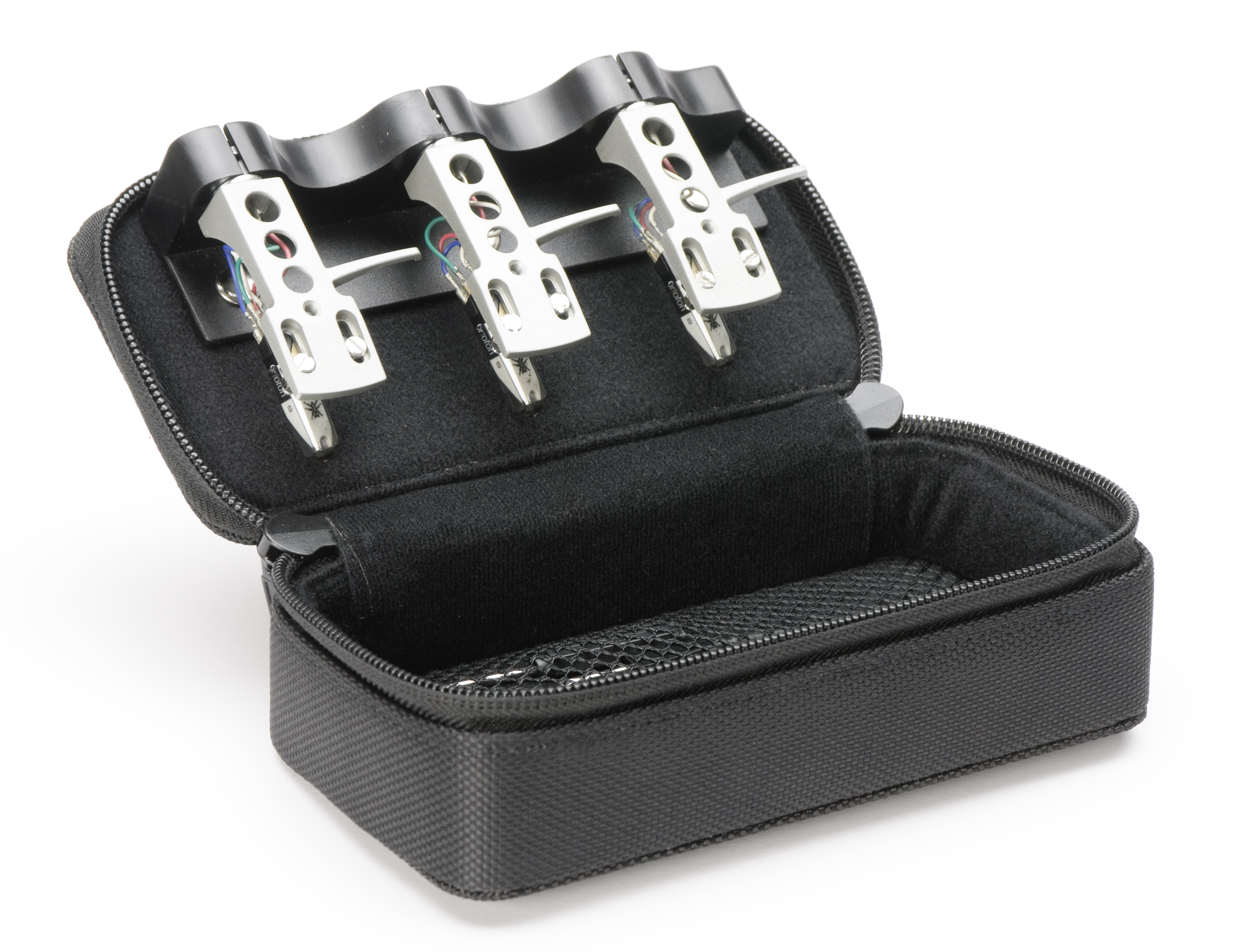 Magma Headshell-Case black/black по цене 3&nbsp;430 ₽