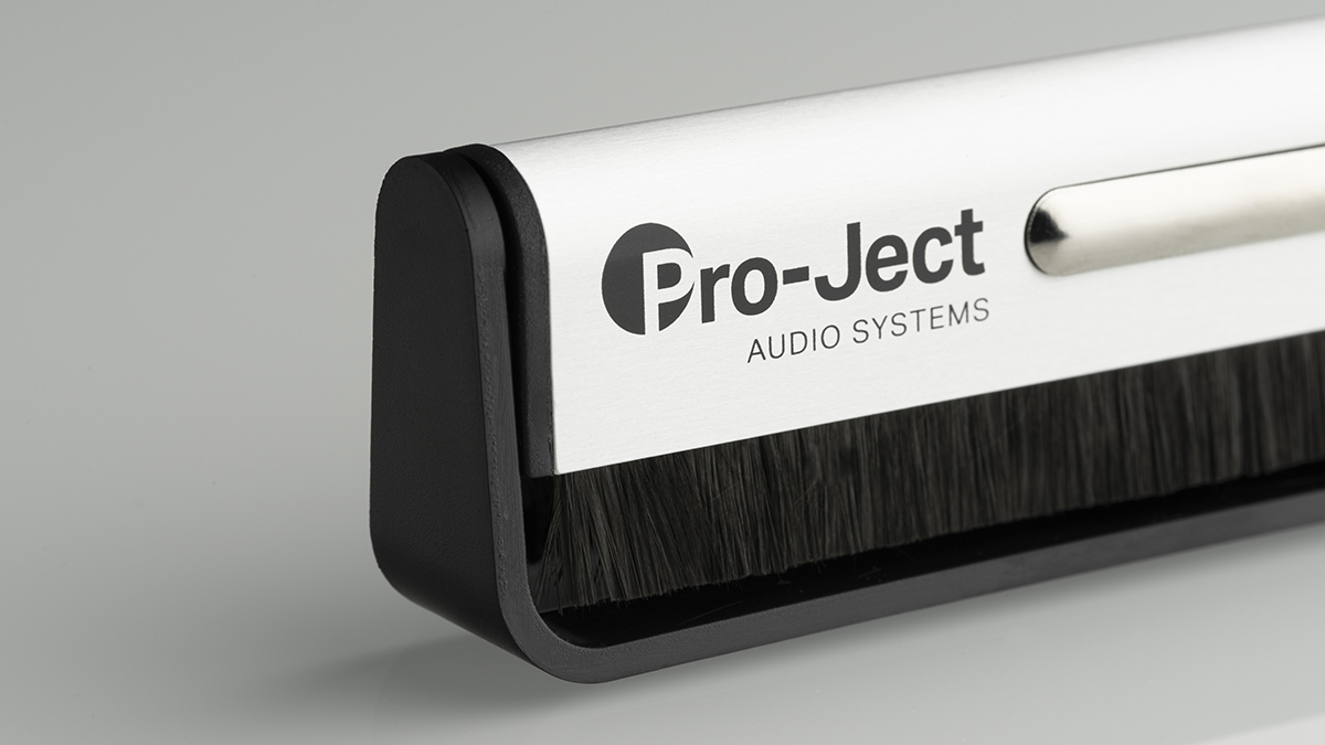 Pro-Ject Brush It щетка антистатическая карбоновая по цене 1&nbsp;700 ₽