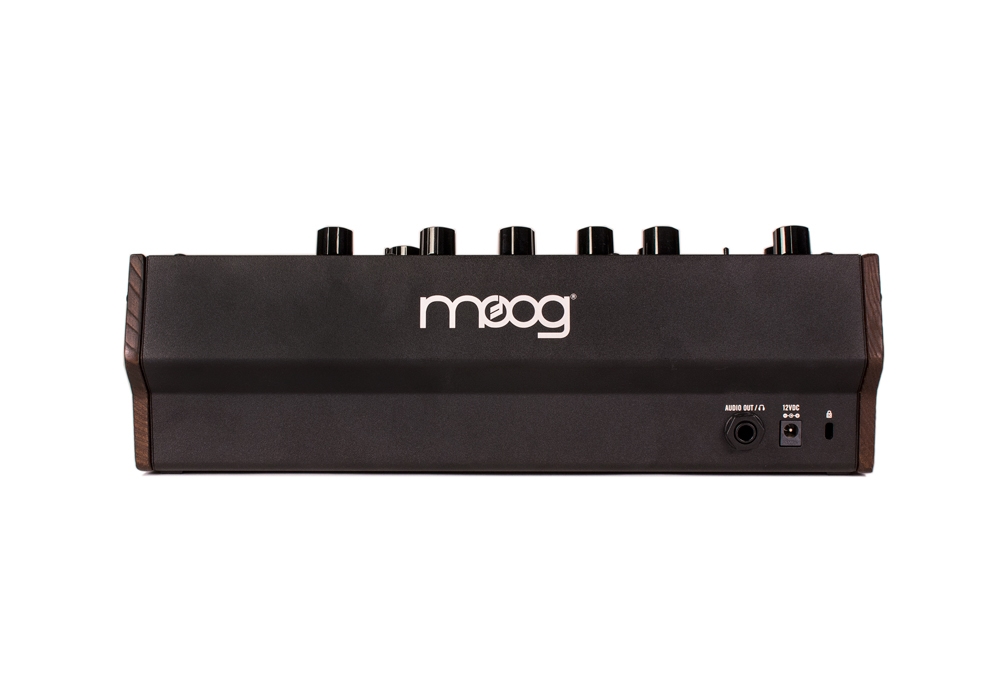 Moog Mother-32 по цене 73&nbsp;780 ₽