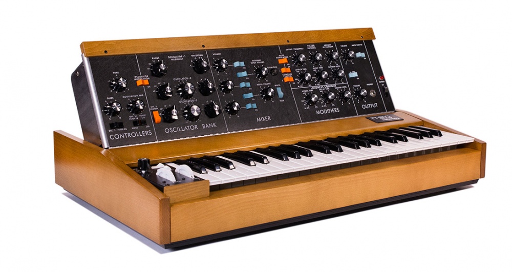 Moog Minimoog Model D по цене 1&nbsp;034&nbsp;180 ₽