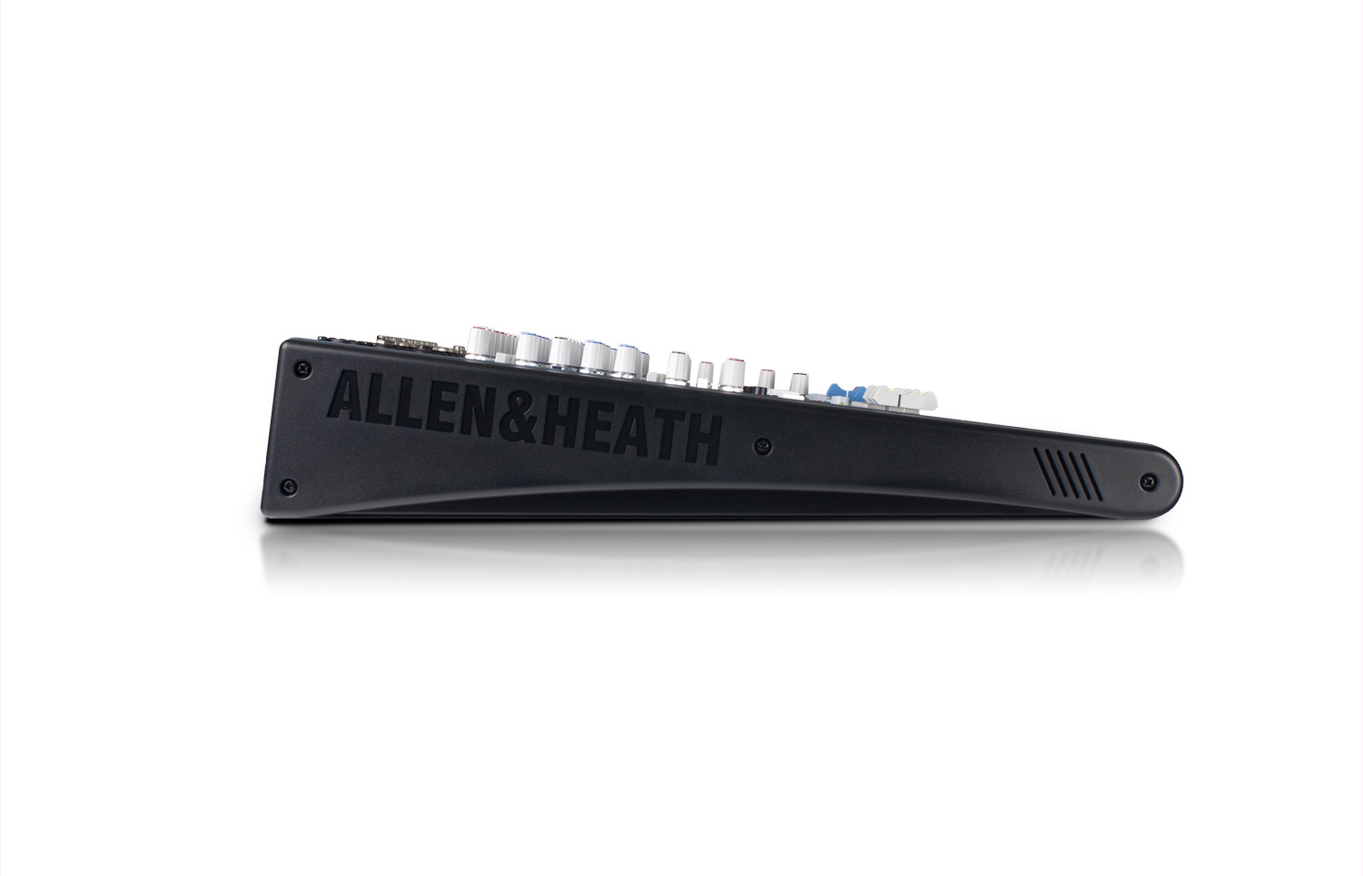 Allen & Heath XB2 14 по цене 163&nbsp;800 ₽