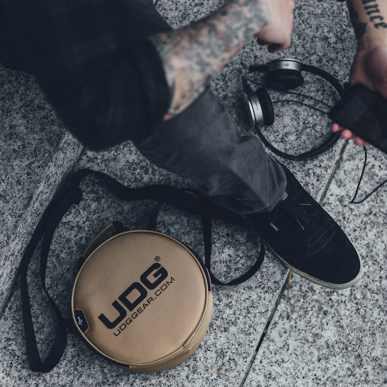 UDG Ultimate DIGI Headphone Bag Gold по цене 5&nbsp;750 ₽