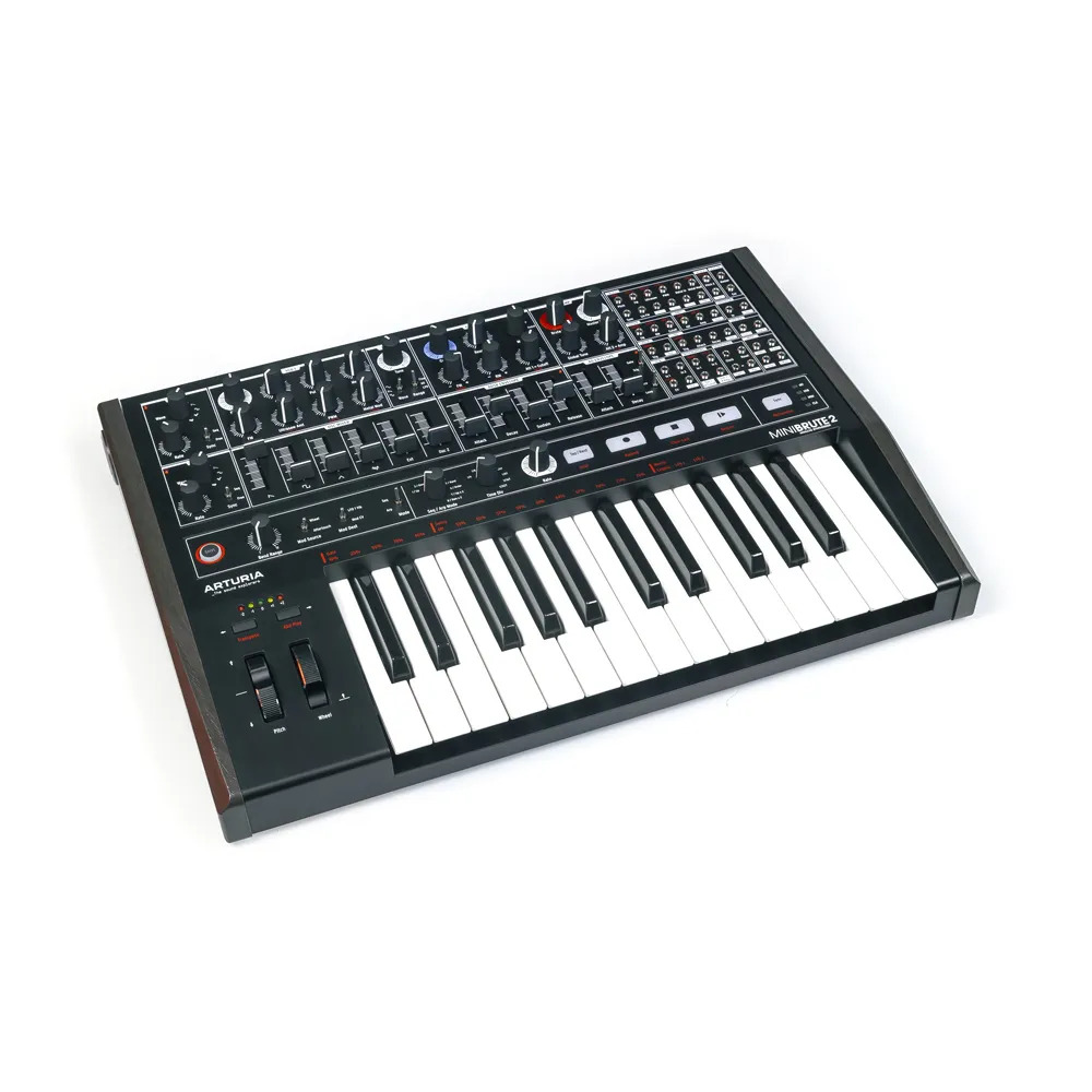 Arturia MiniBrute 2 Noir по цене 67&nbsp;990 ₽