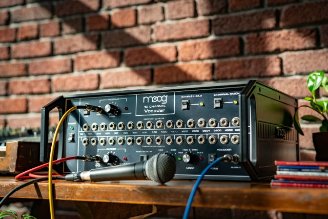 16-тиголосный вокодере от Moog 16-тиголосный вокодере от Moog