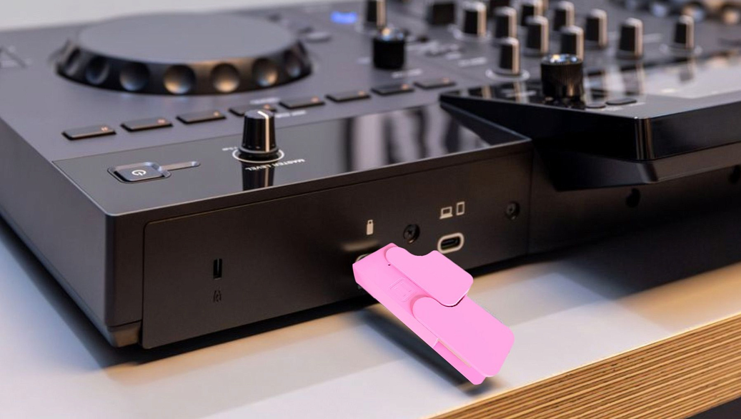 AlphaTheta XDJ-AN: двухканальная универсальная система, пришедшая на смену XDJ-RR