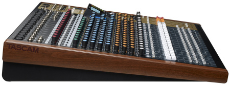 Tascam Model 24 по цене 187&nbsp;110 ₽