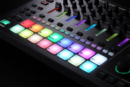 Roland MC-707 по цене 125&nbsp;040 ₽
