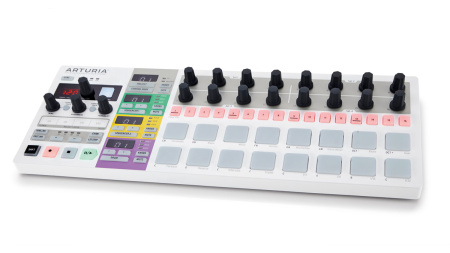 Arturia BeatStep Pro по цене 27&nbsp;190 ₽