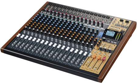 Tascam Model 24 по цене 187&nbsp;110 ₽
