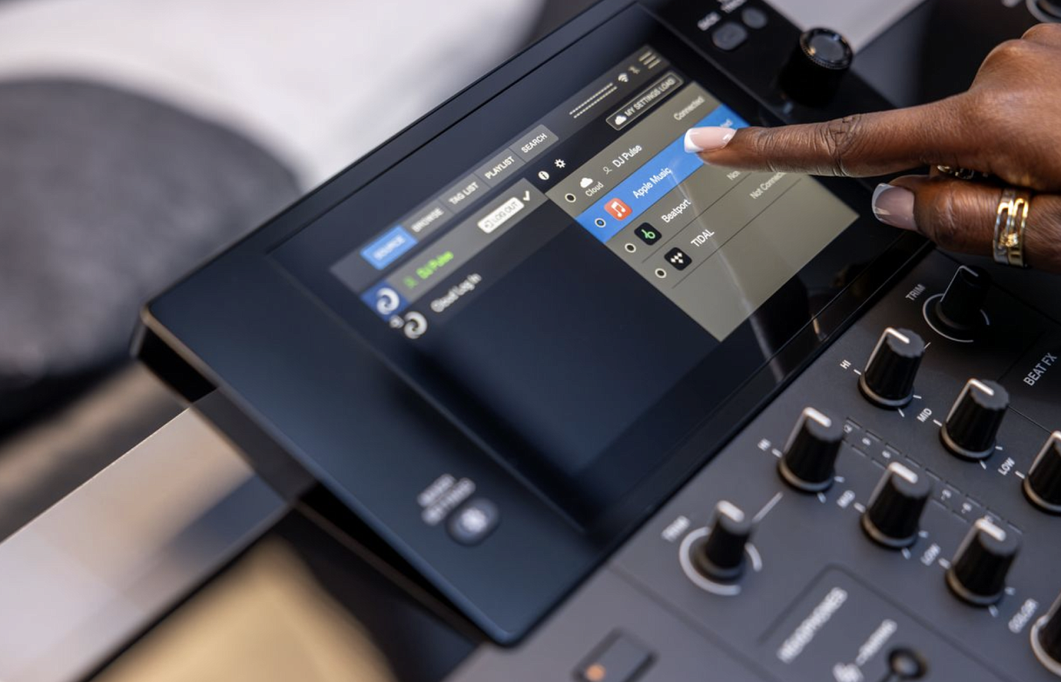 AlphaTheta XDJ-AN: двухканальная универсальная система, пришедшая на смену XDJ-RR