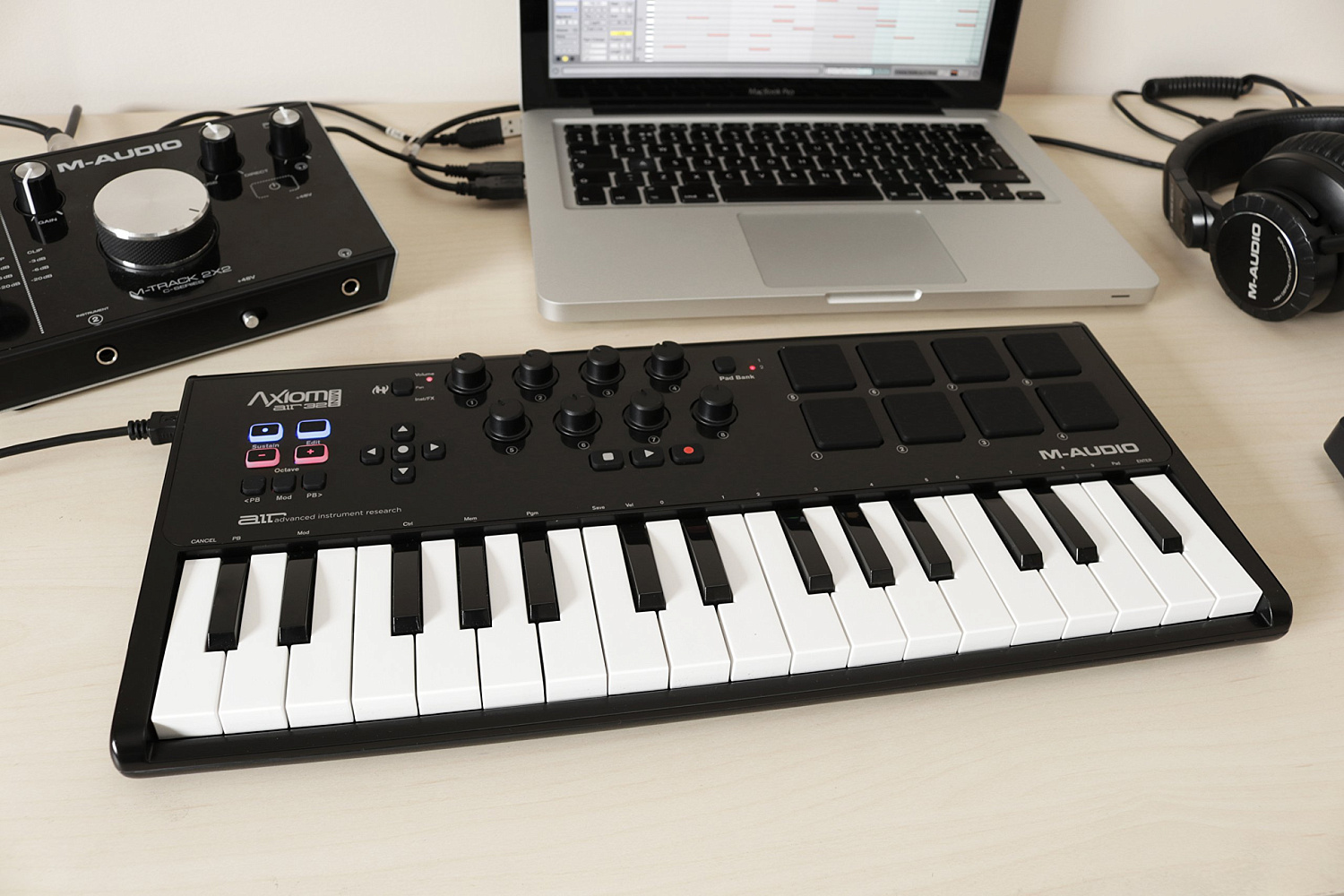 MIDI-клавиатуры. Гид по востребованным клавишным контроллерам