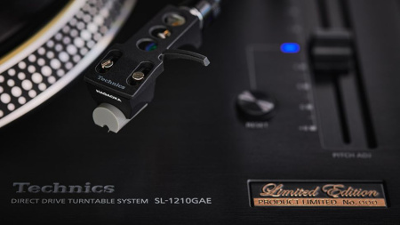 Technics SL-1210GAE по цене 549&nbsp;990 ₽
