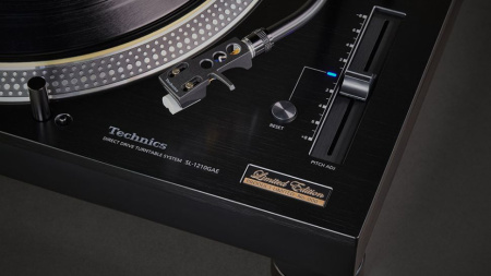 Technics SL-1210GAE по цене 549&nbsp;990 ₽