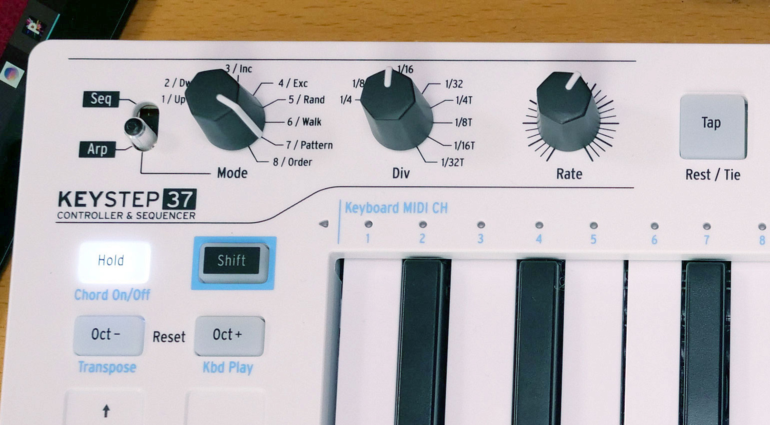 Arturia | Keystep 37 — идеальный MIDI и Modular контроллер